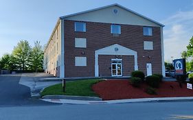 President Inn & Suites